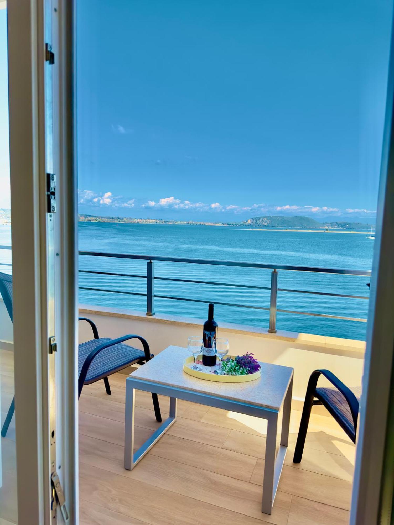 Appartamento Bluish 3A Preveza Esterno foto